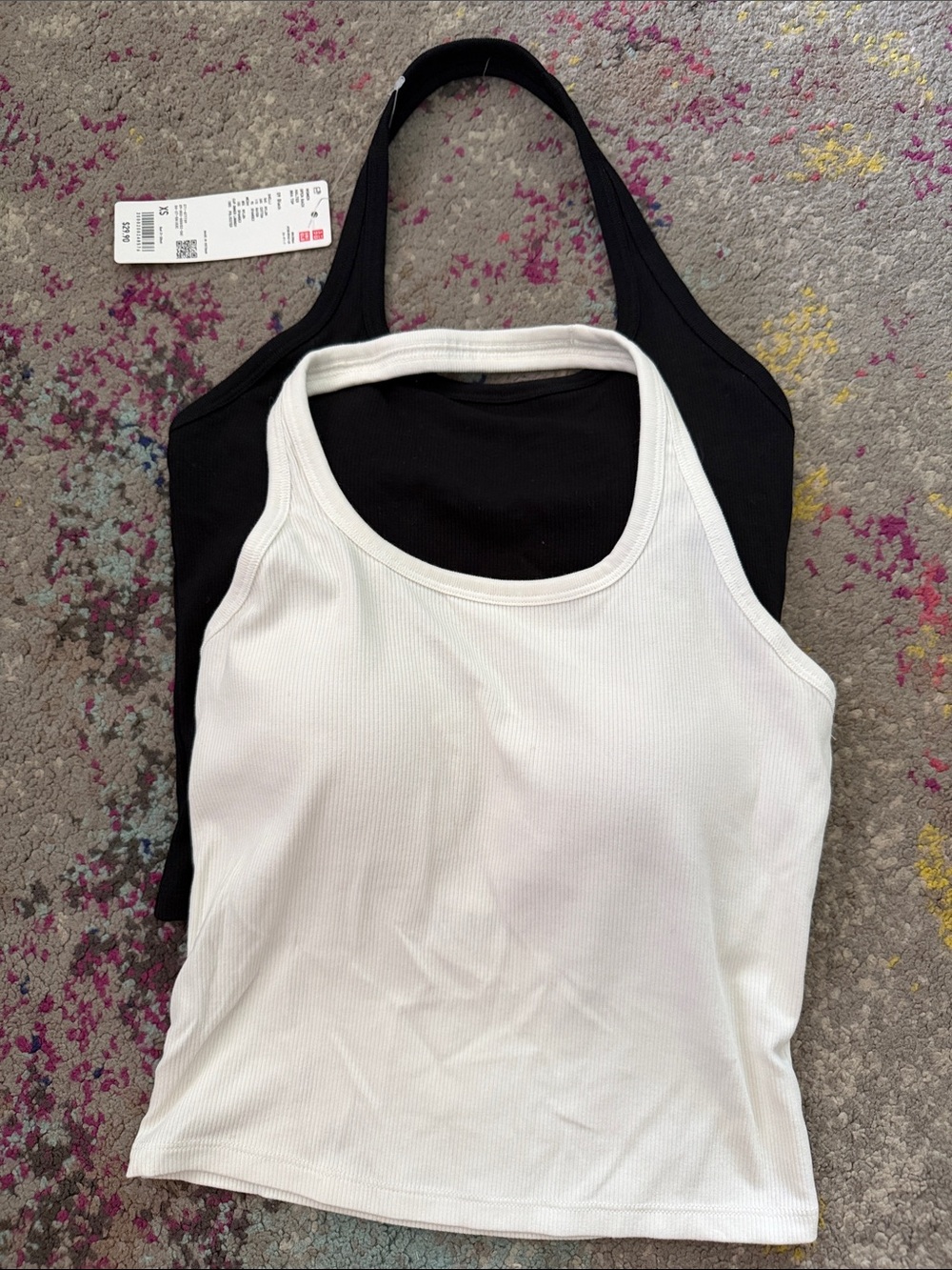 Uniqlo Women’s Ribbed Tank Top Duo - White & Black new xs airism